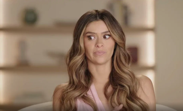 Taylor Frankie Paul Throws Chairs